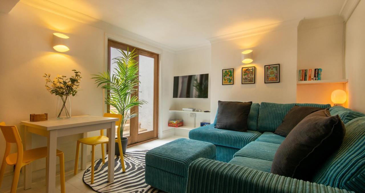 -Newly Refurbished- Stylish Apartment 5 Minutes From Station W Garden Hove Exterior foto