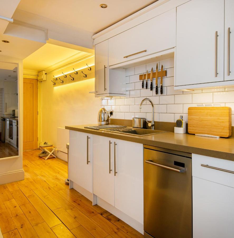 -Newly Refurbished- Stylish Apartment 5 Minutes From Station W Garden Hove Exterior foto